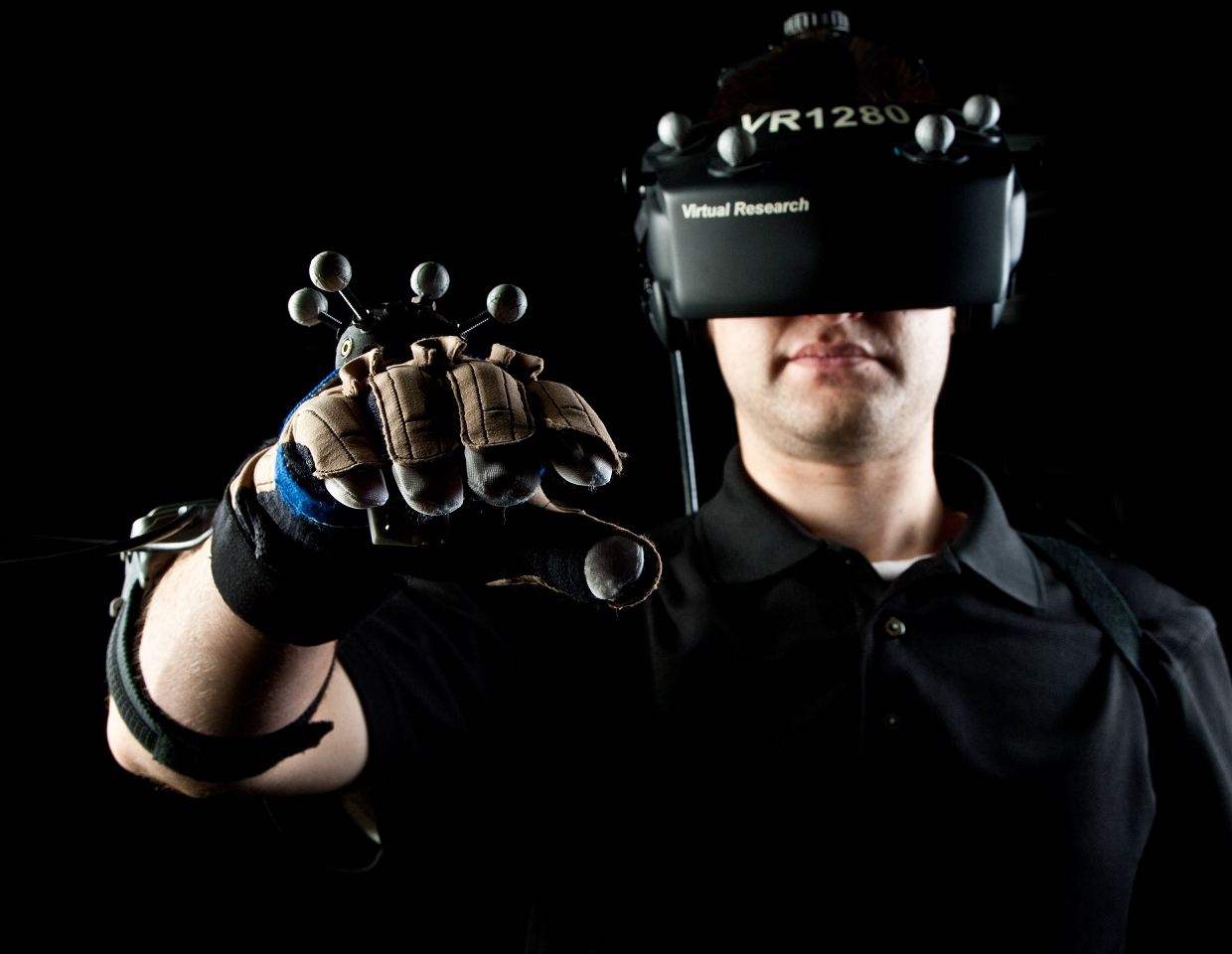 Realtà virtuale, il mercato si scalda: in pista anche Intel