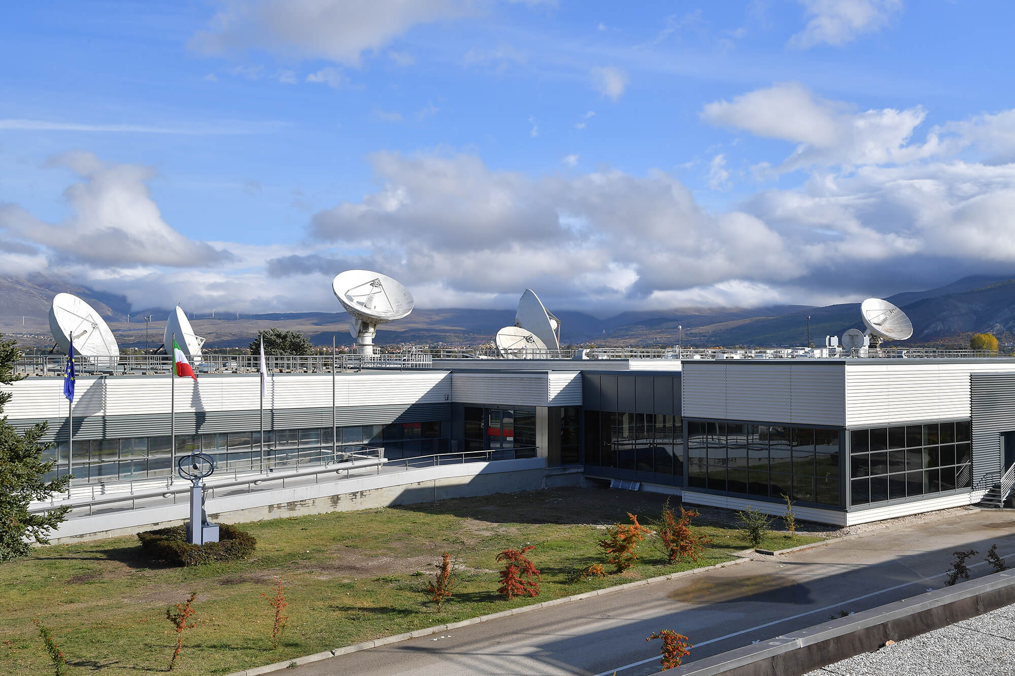 Centro-di-Controllo-Galileo-1_L