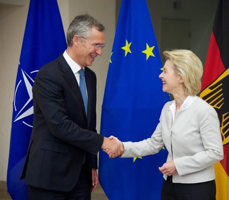 28897335613_95189190bb_b