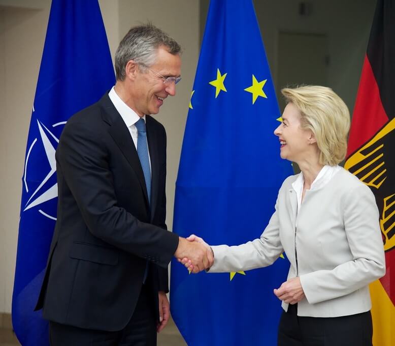 28897335613_95189190bb_b