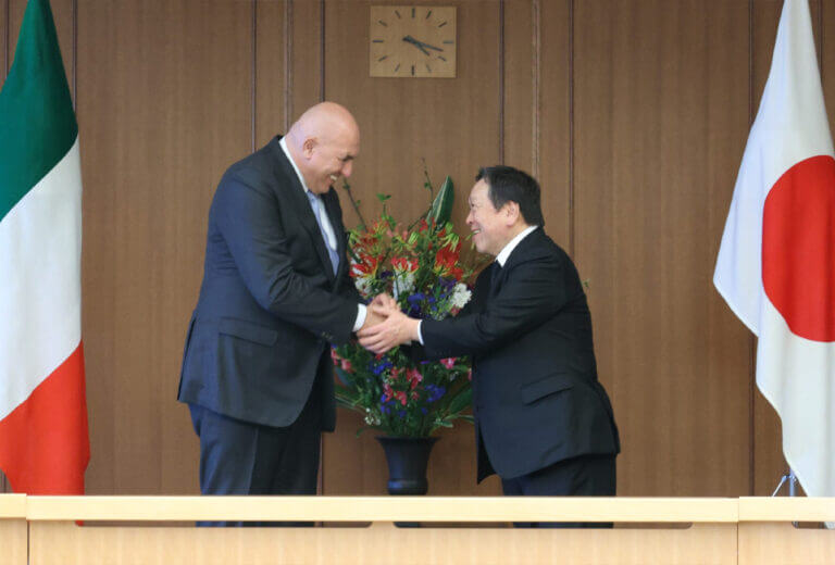 60aeaa69-5df8-471a-a812-04de45066f31051