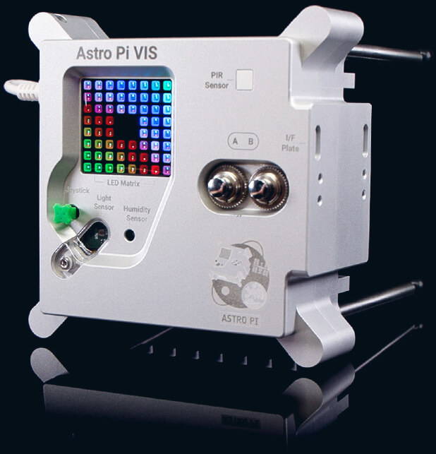 astro_pi_vis_hq_screened-3db7ebc9749832d21cfb4c61ac1a66e70c77a4b58325f7d8724be7179dcc2173ec2f2254d6979731058a6c15c710d9d7d3a0c28990809753dea19c57510038931