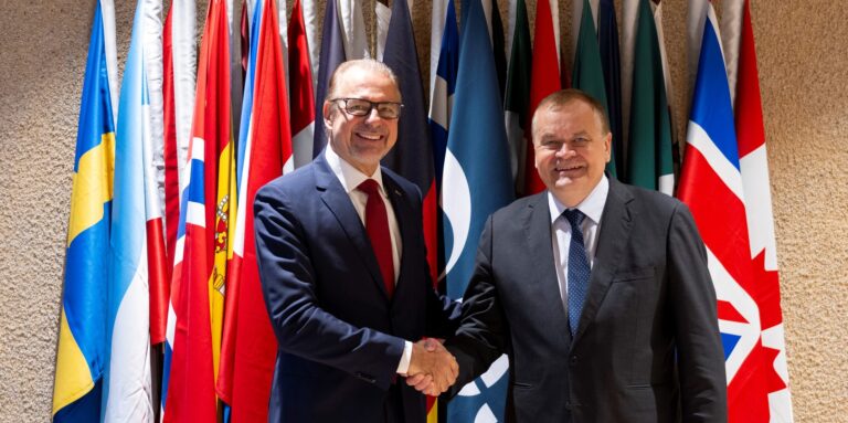 Josef_Aschbacher_Director_General_of_ESA_and_Timo_Pesonen_Director_General_of_the_European_Commission_s_Defence_Industry_and_Space_Directorate_pillars