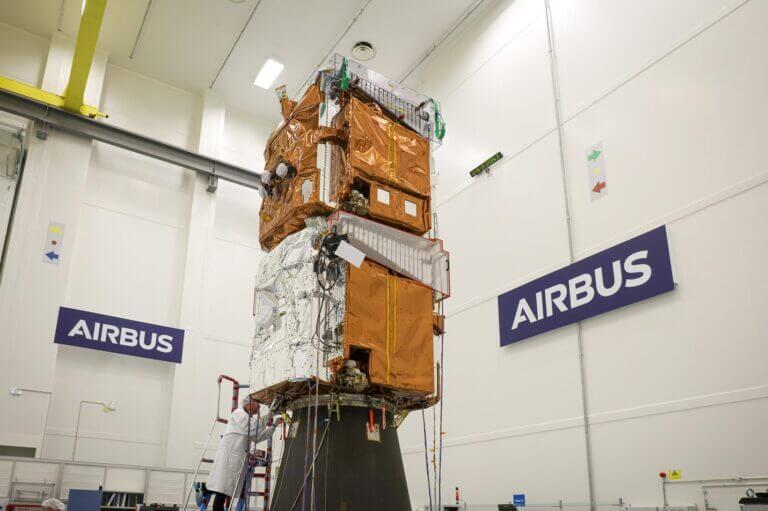 PleiadesNeo-5-6-stacked-CopyrightAirbus