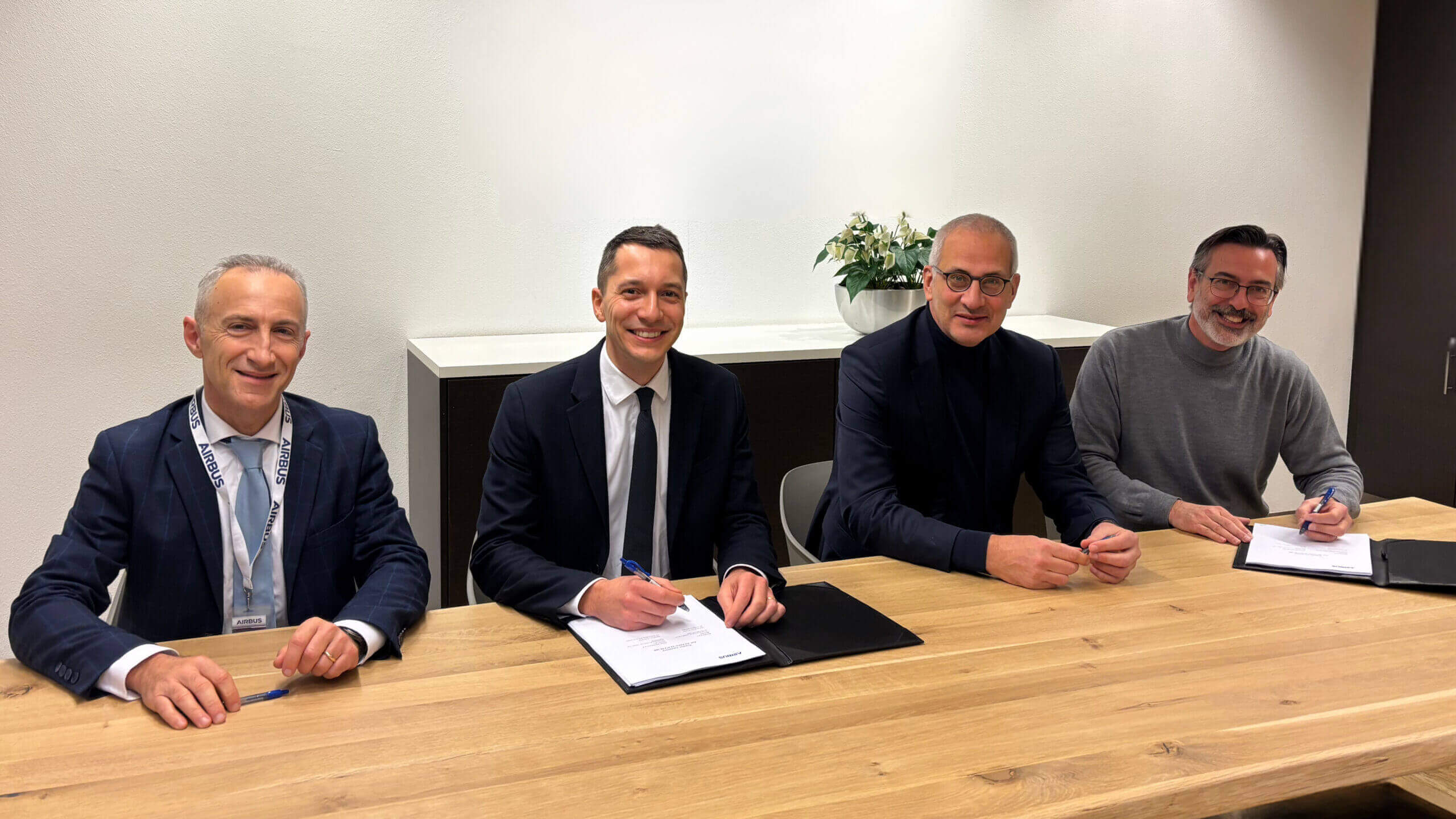 Contract signing Bercella – Airbus NL