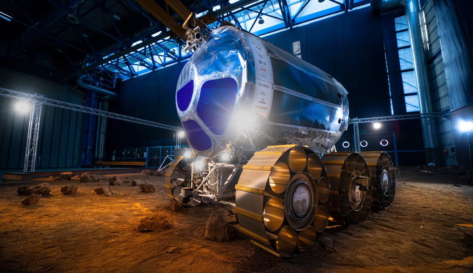 ASSETS-MARS-AND-MOON-scaled-1-1536×887-1