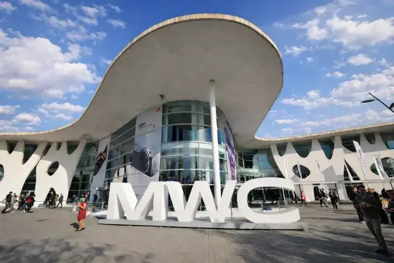 mwc_barcelona_exterior_sky_800x533