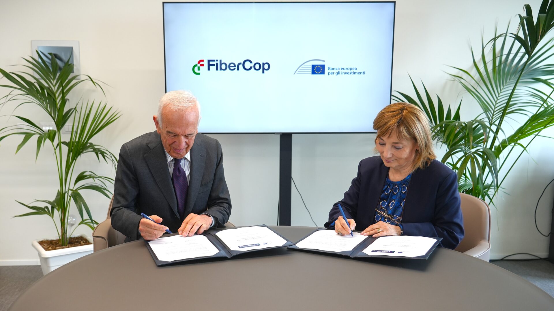 Banda ultralarga, maxi-finanziamento Bei a FiberCop: 1 miliardo per spingere la rete Ftth