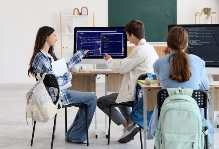 Teenage,Students,Studying,At,School,Computer,Lab