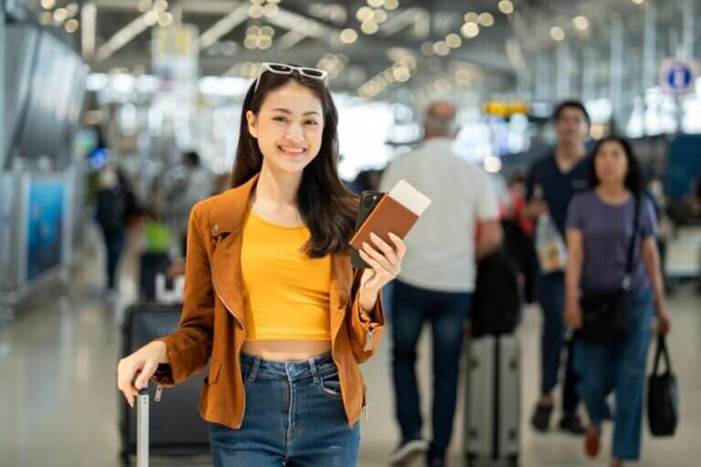Internet all'estero con la eSIM Airalo a partire da 4 euro