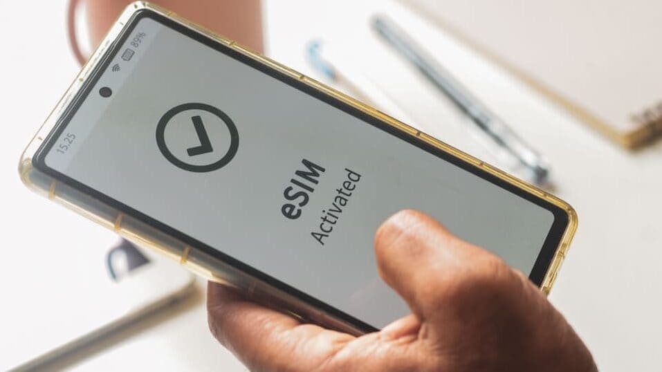 BBVA integra nel conto corrente una eSIM valida in 160 Paesi