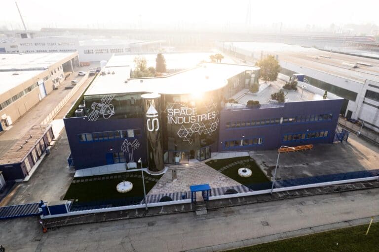 Space Industries inaugura lo Stellar Hub